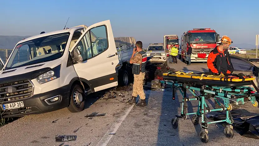 Erzurum'da feci kaza: 3 ölü, 3 yaralı