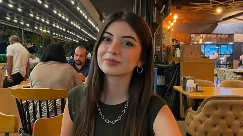 Genç doktor yanan araçta hayatını kaybetti