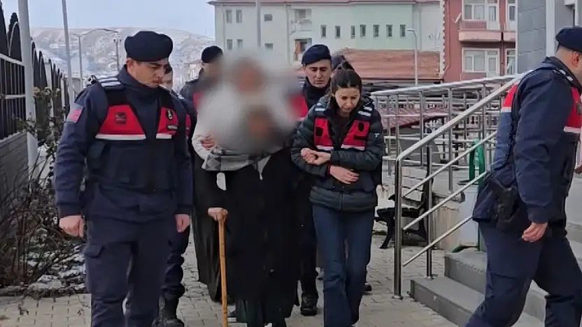 Kardeşinin kimliği ile 21 yıl boyunca maaş alan 87 yaşındaki kadın gözaltına alındı