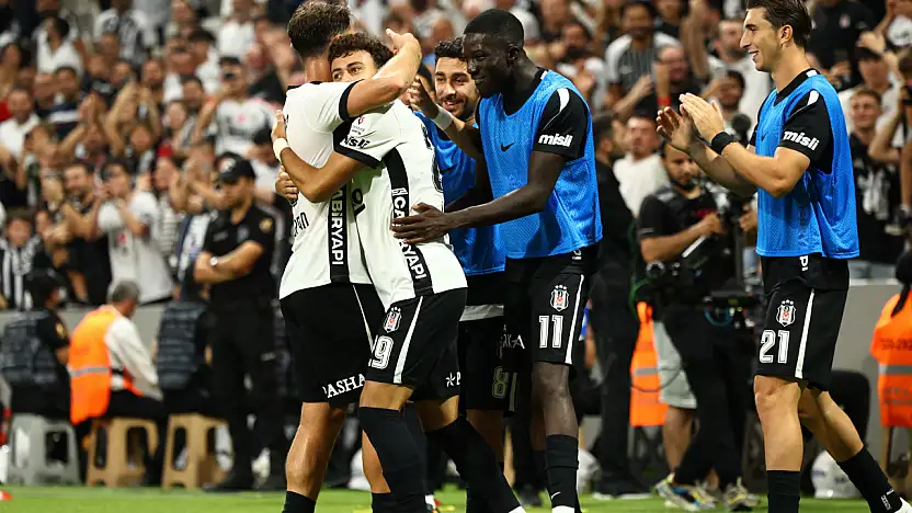 Kartal coştu, Vlahovic şov yaptı!
