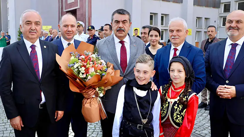 Milli Eğitim Bakanı Yusuf Tekin: Eğitimde yapay zeka ve teknolojiyle dünyaya öncülük edeceğiz