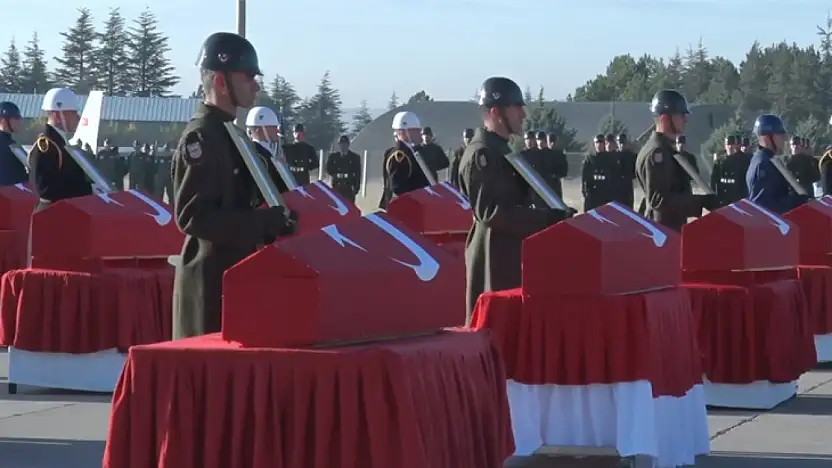 Şehitlerimiz son yolculuğuna uğurlandı