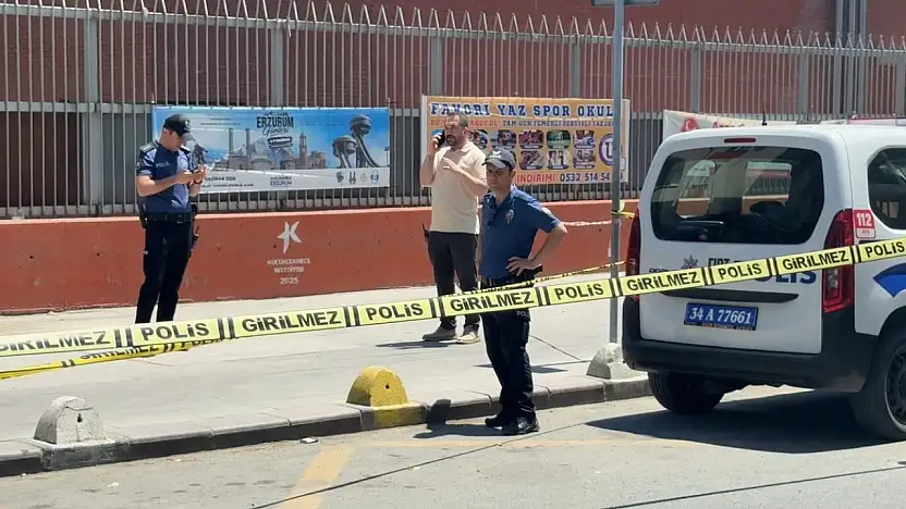 Telefoncuya kurye kılığında girip kurşun yağdırdı: 1 ölü