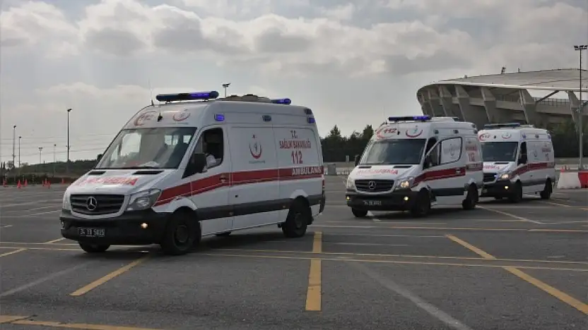 Trafikte yeni dönem: Ambulans gelince radyo frekansı üzerinden anons yapılacak