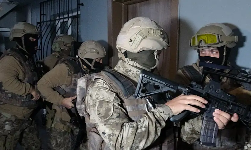 48 ilde yeni nesil suç örgütlerine operasyon: bin 8 şüpheli hakkında gözaltı kararı