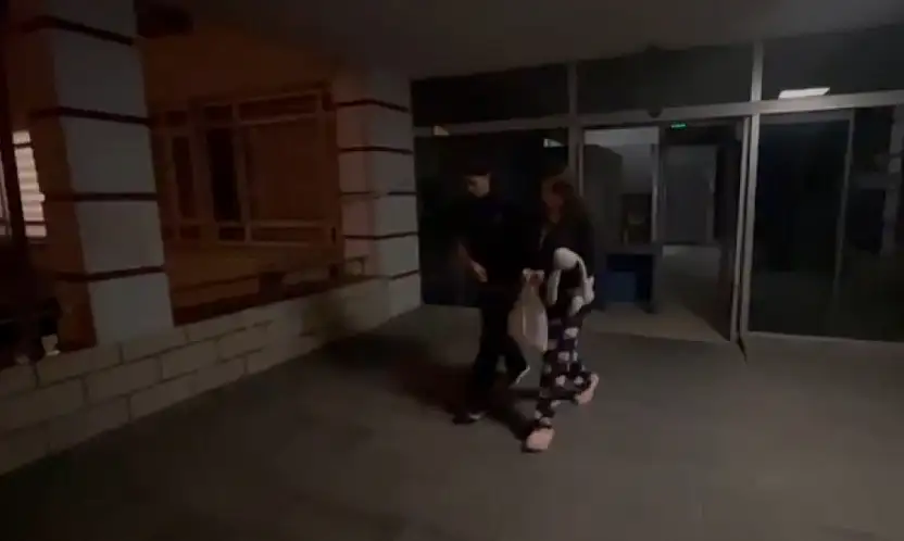 Adana'da 16 yaşındaki kız annesini bıçaklayarak öldürdü