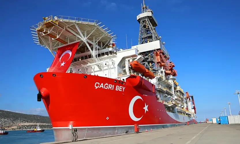 Çağrı Bey sondaj gemisi Somali'ye uğurlandı