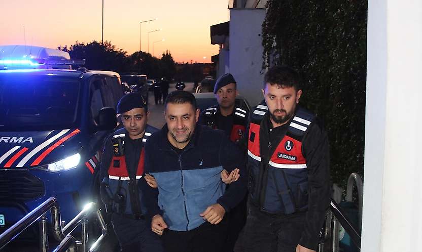 Çukurova Belediye başkanı Emrah Kozay  ve 34 şüpheli tutuklandı