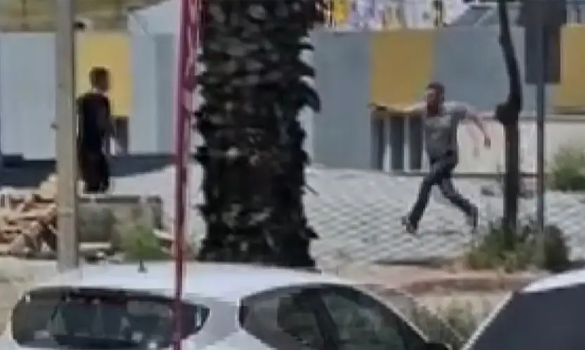 Emekli polis oğlunu öldürdü
