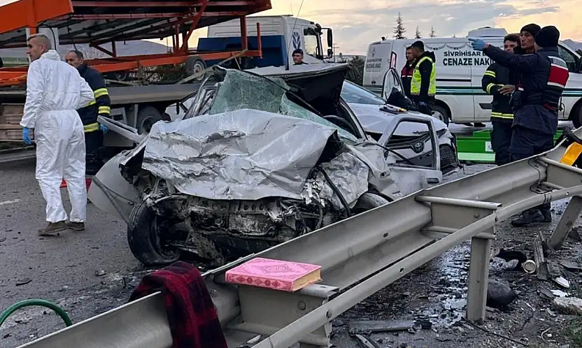 Eskişehir'de feci kaza: 4 ölü, 2 yaralı