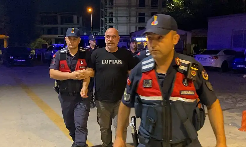 Evini kenevir tarlasına çeviren ünlü yönetmen ve kardeşi gözaltına alındı