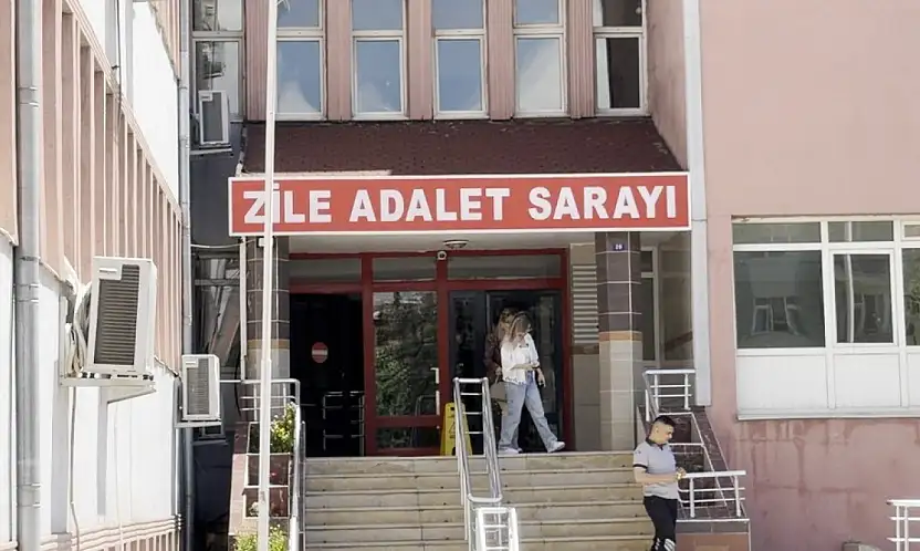 Genç kız ölü bulundu: Anne ve kız kardeşleri tutuklandı