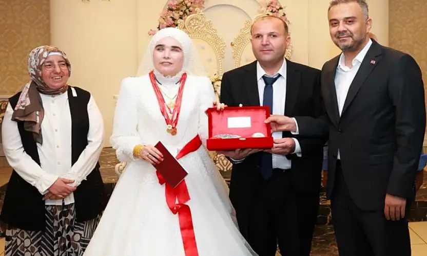 Görme engelli iki öğretmen hayatlarını birleştirdi