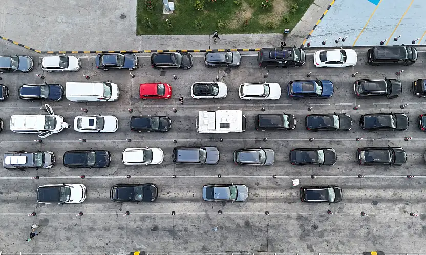 Gurbetçilerin Avrupa'ya dönüş yolculuğu sürüyor