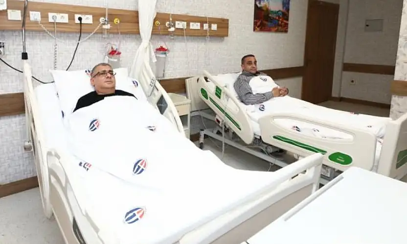 Hayat kurtaran vefa: Doktoruna böbreğini bağışladı