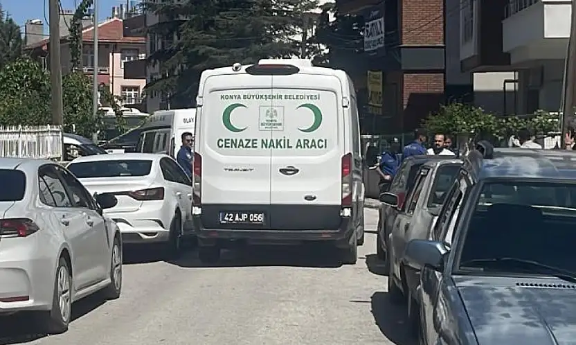 Hukuk fakültesi öğrencisi anne ve babasını bıçaklayarak öldürdü