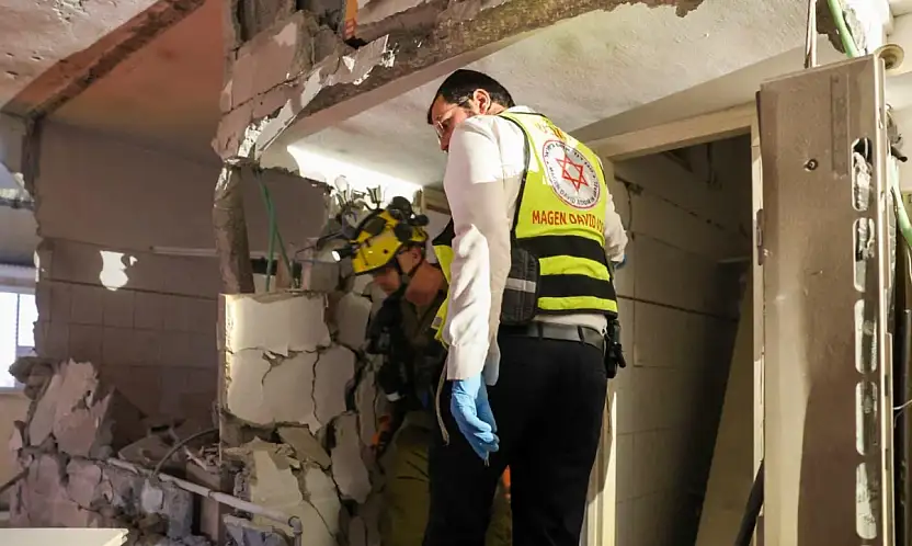 İran'dan İsrail'e füze saldırısı: 7 kişi yaralandı