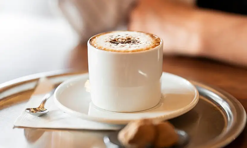 Kafe ve restoranlarda yeni dönem: Zorunlu ek ücretler yasaklanıyor