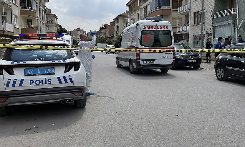Konya'da dehşet: Ailesinin boğazını keserek öldürdü