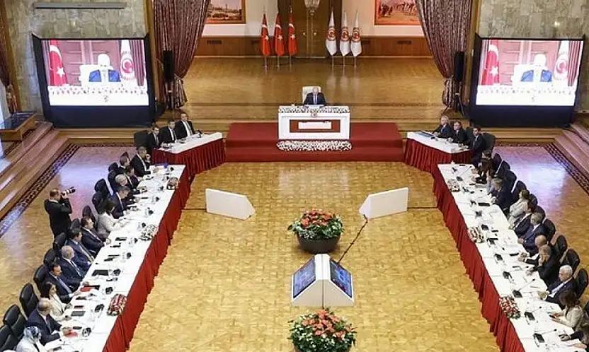 Milli Dayanışma, Kardeşlik ve Demokrasi Komisyonu İmralı'ya gitti