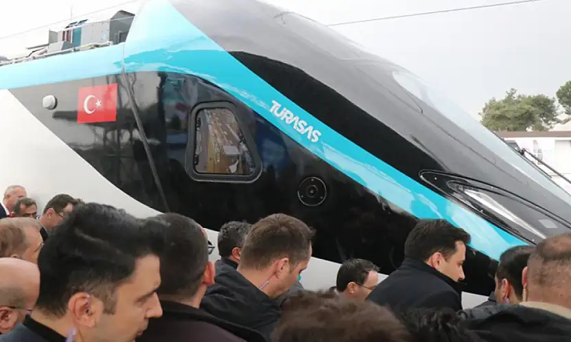 Milli elektrikli hızlı tren yol testlerine başladı
