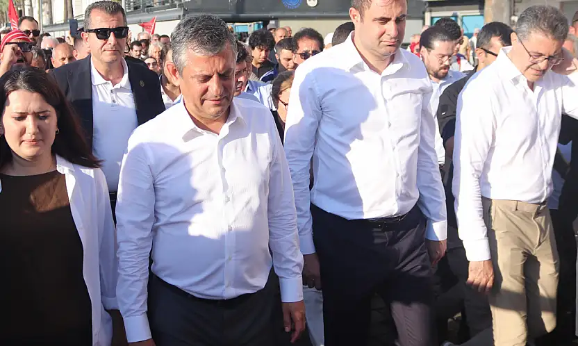 Özgür Özel: İktidar yürüyüşünün önünden çekilin