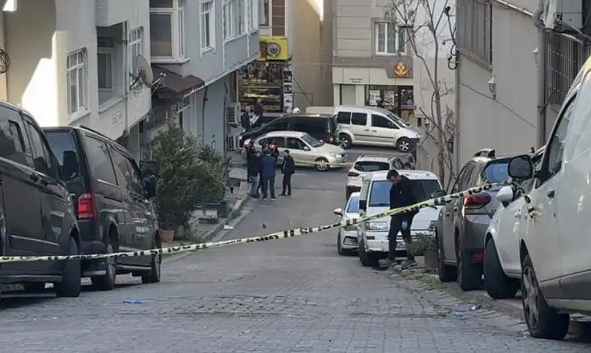 Polisi darbedip kaçtılar: Uyarı ateşi berberi vurdu