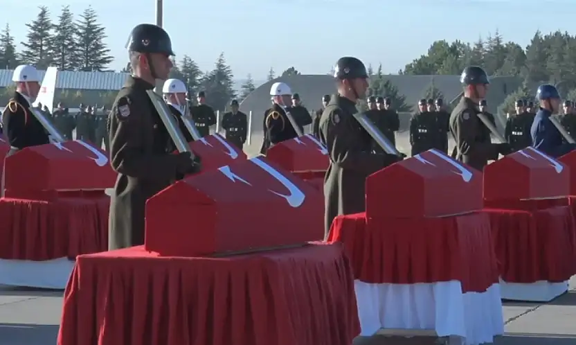 Şehitlerimiz son yolculuğuna uğurlandı