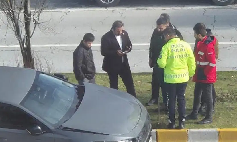 Şırdancı Mehmet yayaya çarptı: Kadının kolu ve bacağı kırıldı