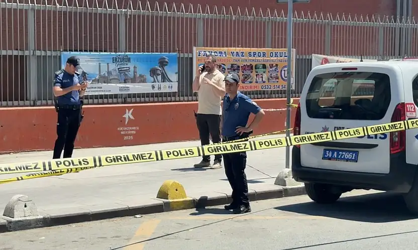 Telefoncuya kurye kılığında girip kurşun yağdırdı: 1 ölü