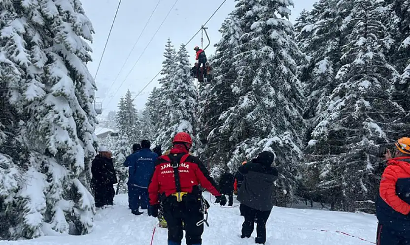 Telesiyejde mahsur kalan 51 tatilci kurtarıldı
