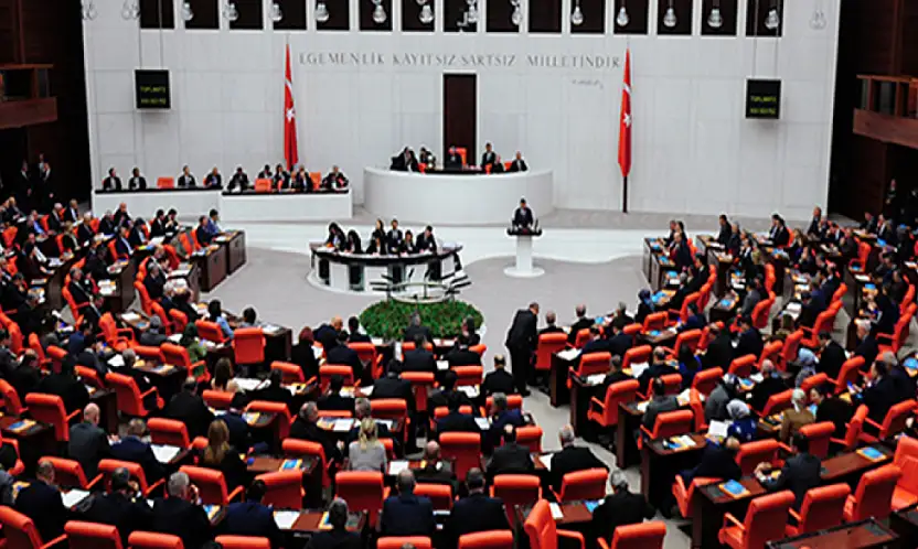 Trafik cezaları artırıldı: TBMM'de 10 madde kabul edildi