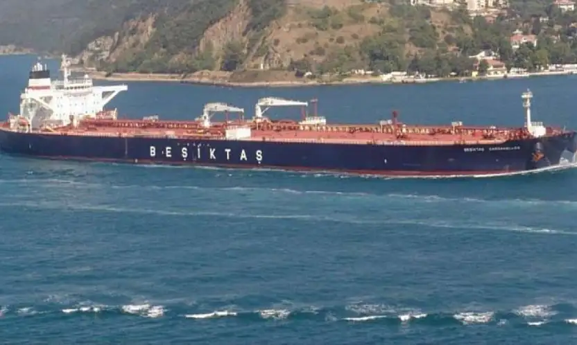 Türk şirketine ait petrol tankeri Karadeniz açıklarında saldırıya uğradı